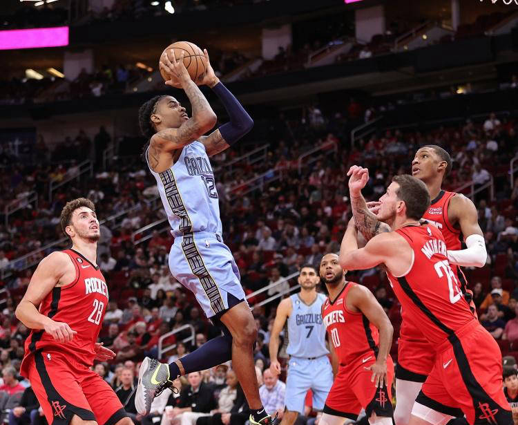 篮网战术调整奏效，多点开花（篮网变阵见成效，全队齐开火）