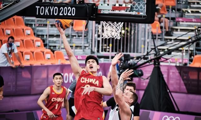 欧冠：巴黎2-1战胜曼联（欧冠：巴黎2-1力克曼联）