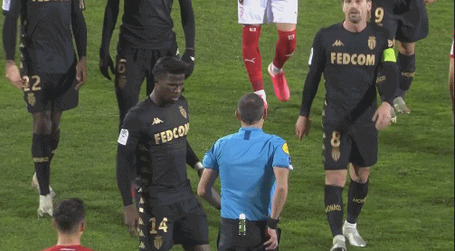 ESPN：费内巴切队长扬达什涉赌被捕，据称是通过他人下注