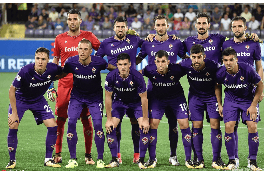 外媒：下赛季欧冠联赛阶段用球将采用白+薄荷绿+紫创新配色（外媒称：下赛季欧冠联赛阶段比赛用球将启用白、薄荷绿与紫全新配色）